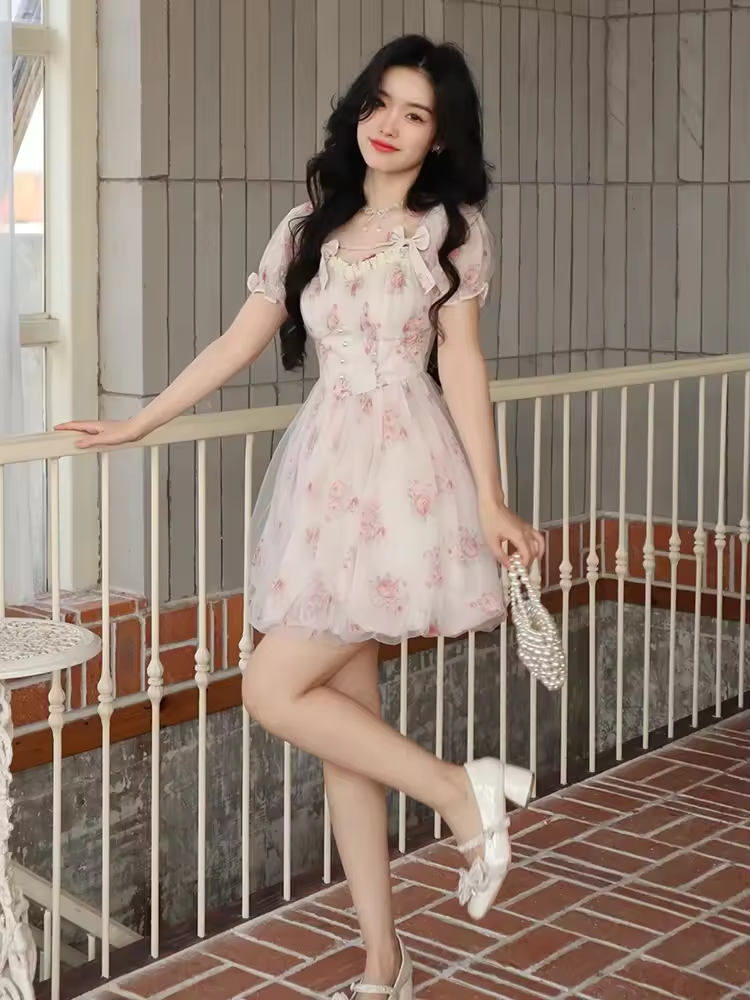 花柄プリントミニドレス